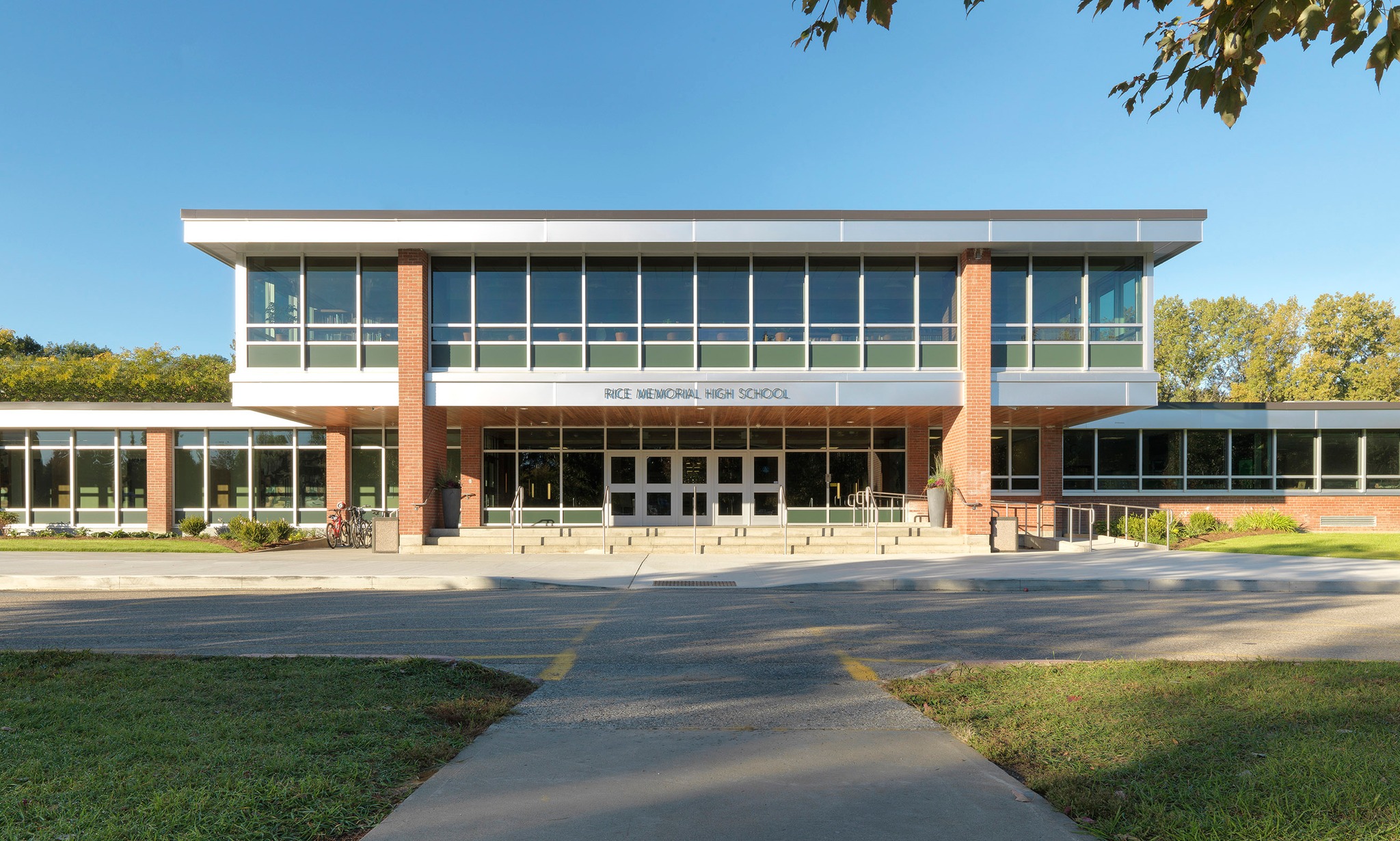 Lộ trình vào đại học top từ Rice Memorial High School – Học phí $35,000