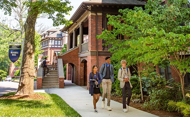 Asheville School - Trường Nội Trú Mỹ Với Chương Trình Leo Núi Đỉnh Cao Tại North Carolina