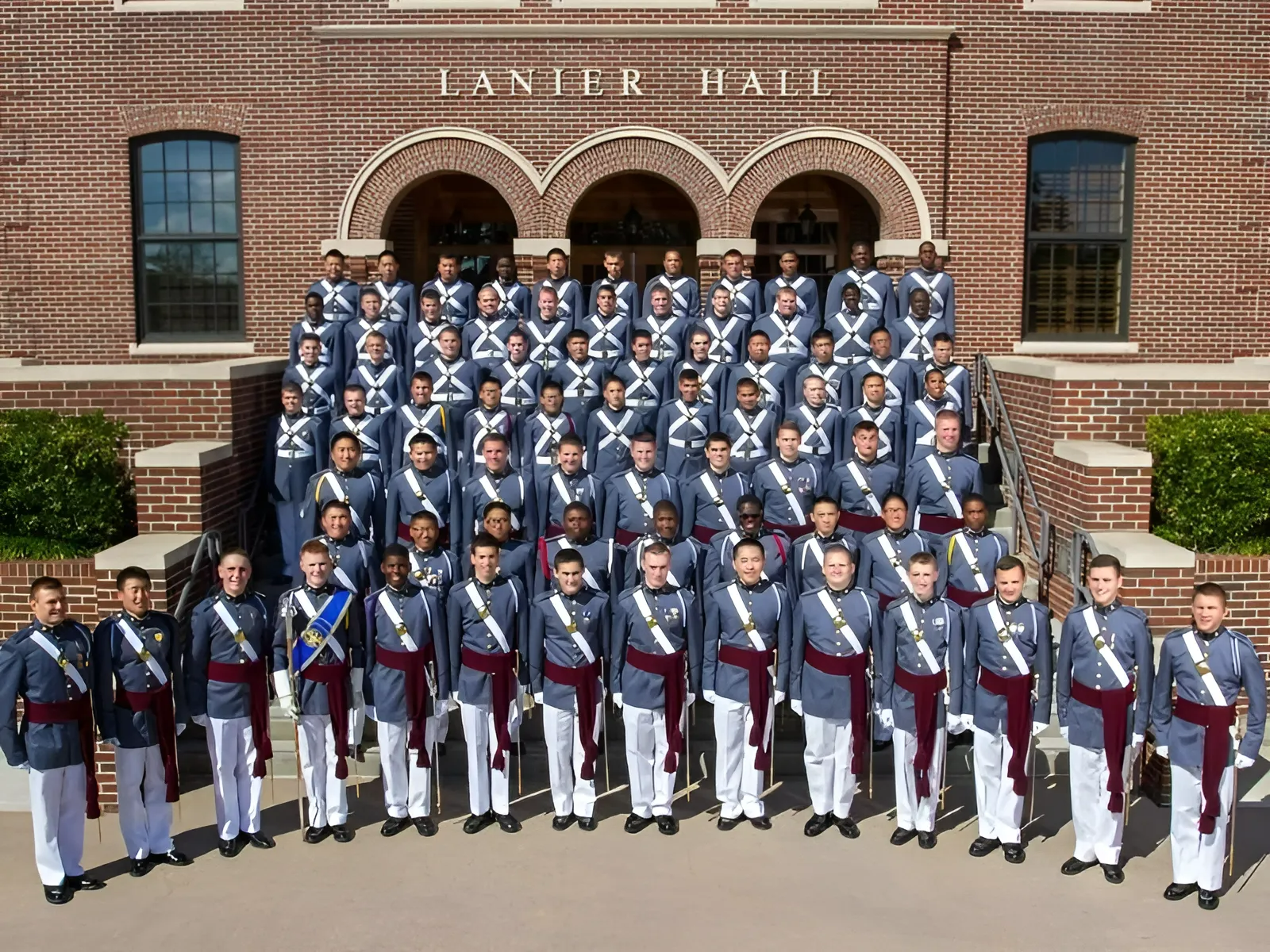 Chi tiết cuộc sống học sinh tại Trường nội trú Riverside Preparatory Academy