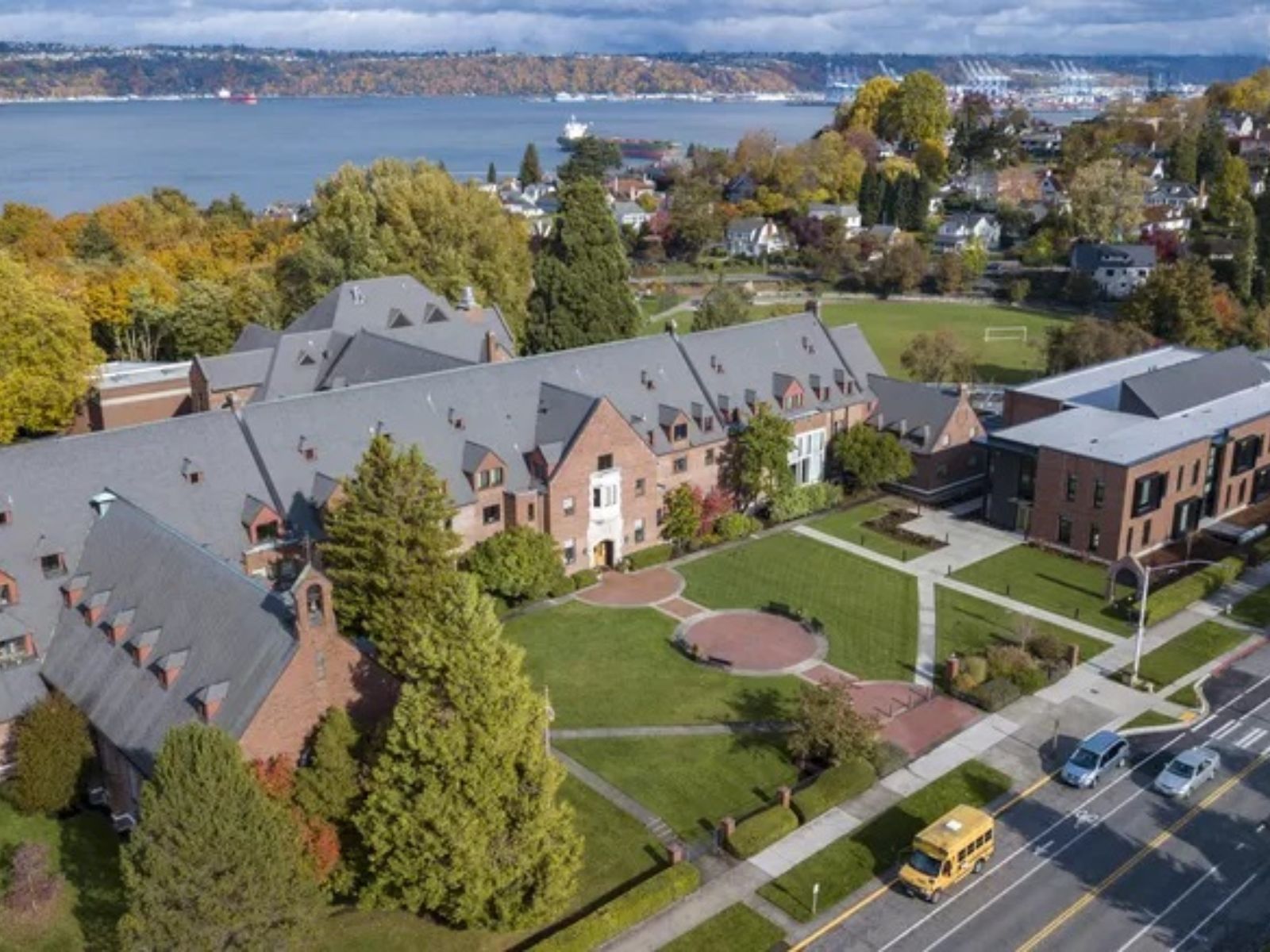 Tìm hiểu Annie Wright Schools: Trường IB tuyệt vời tại Washington, Mỹ