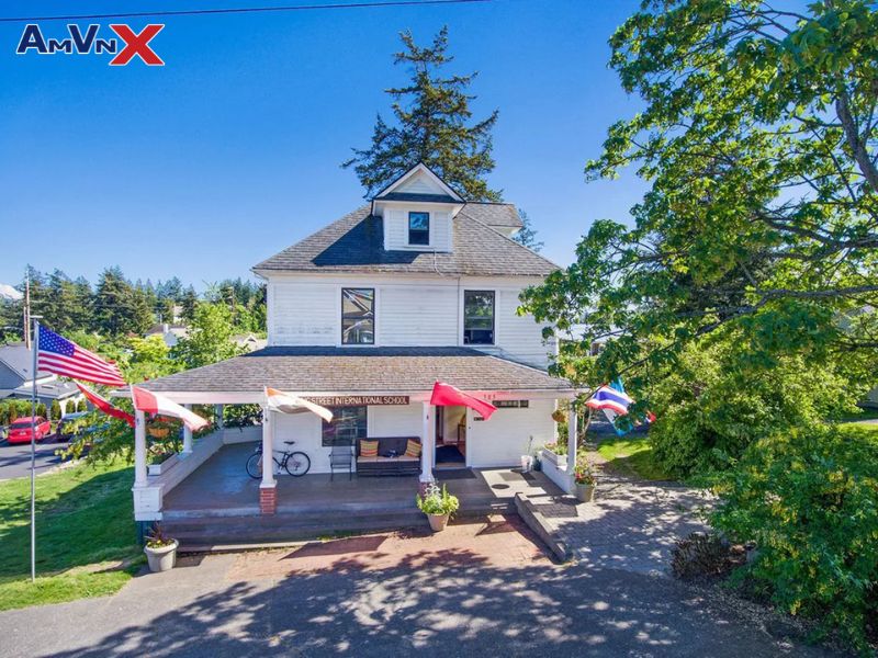 Chương trình nghệ thuật và nhân văn