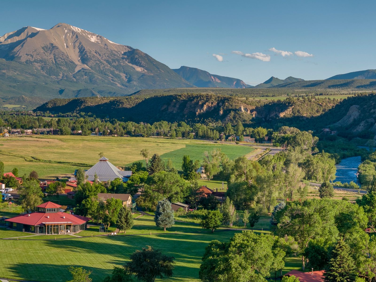 Colorado Rocky Mountain School: Lộ Trình Học Tập Ưu Việt Cho Con