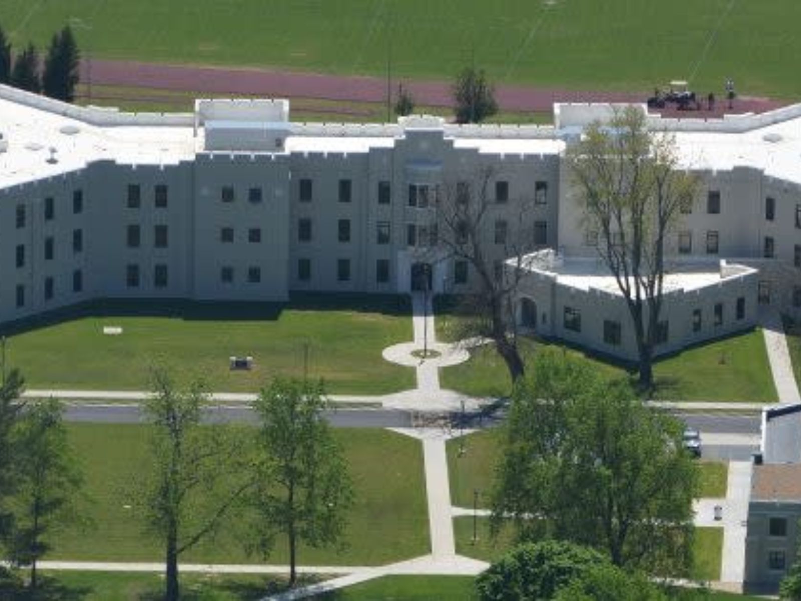 Fork Union Military Academy: Trường Quân Sự Nam Sinh Hàng Đầu Mỹ