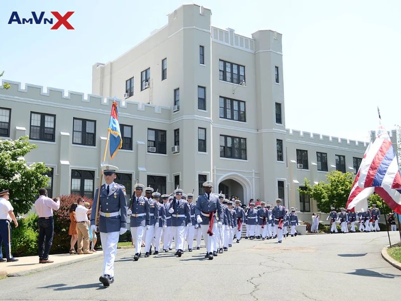 Học viện quân sự hàng đầu Hoa Kỳ - Trường nội trú Fork Union Military Academy