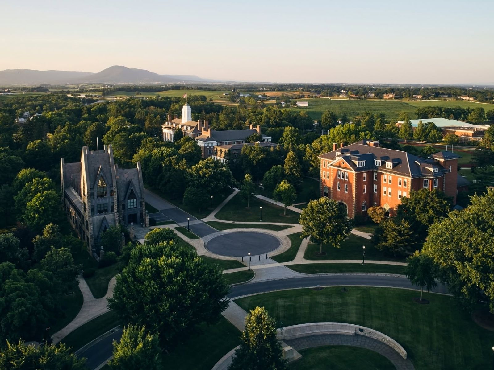 Học Phí Mercersburg Academy 2026-2027: Chi Phí Thực Tế Và Có Đáng Đầu Tư?