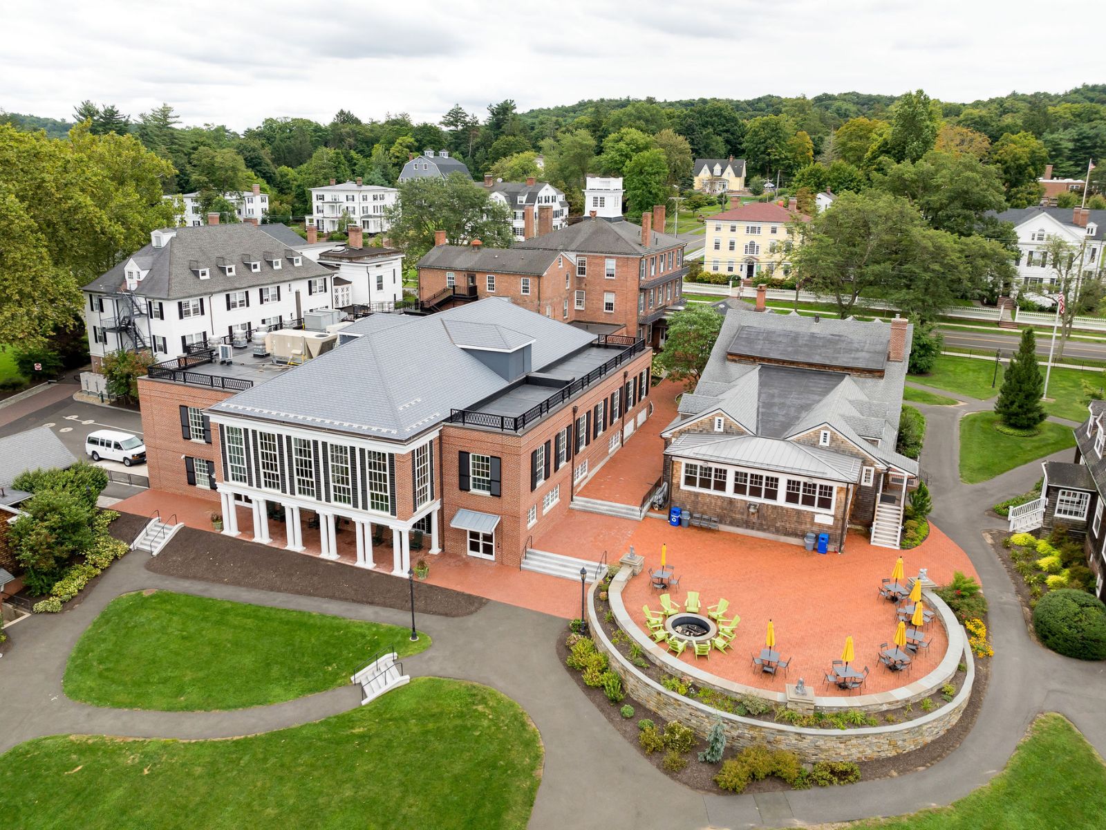 Miss Porter School - Trường nội trú hàng đầu với chương trình học toàn diện