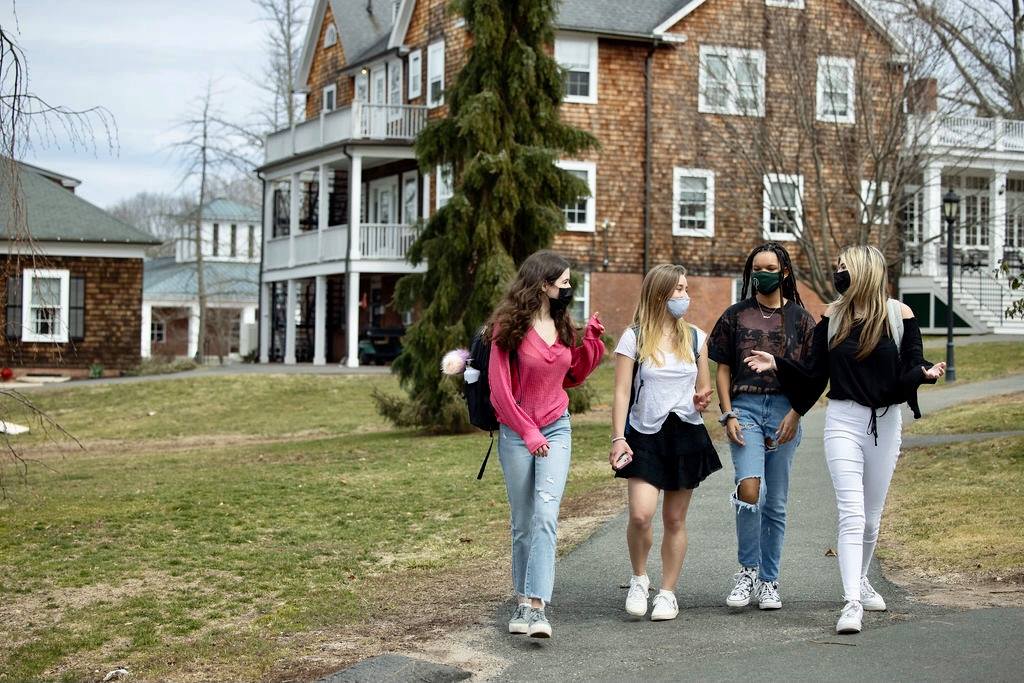 5 lý do nên theo học các trường nữ sinh tại Mỹ