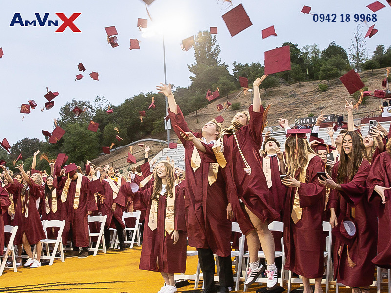 Quy mô lớp học hợp lí, phù hợp để giáo viên theo sát tính hình học tập của học sinh