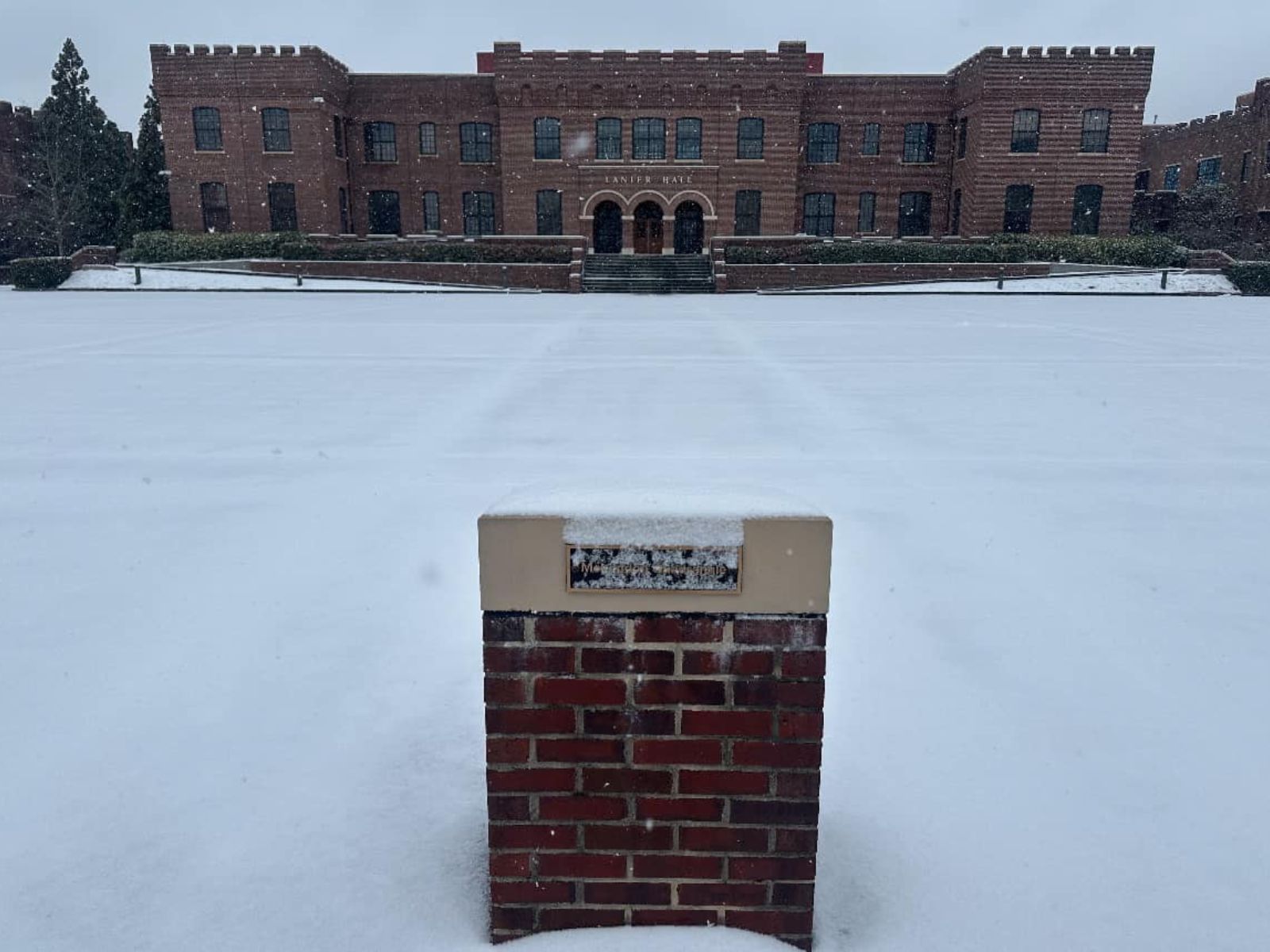 Riverside Preparatory Academy: Trường Nội Trú Quân Sự Đào Tạo Lãnh Đạo Xuất Sắc