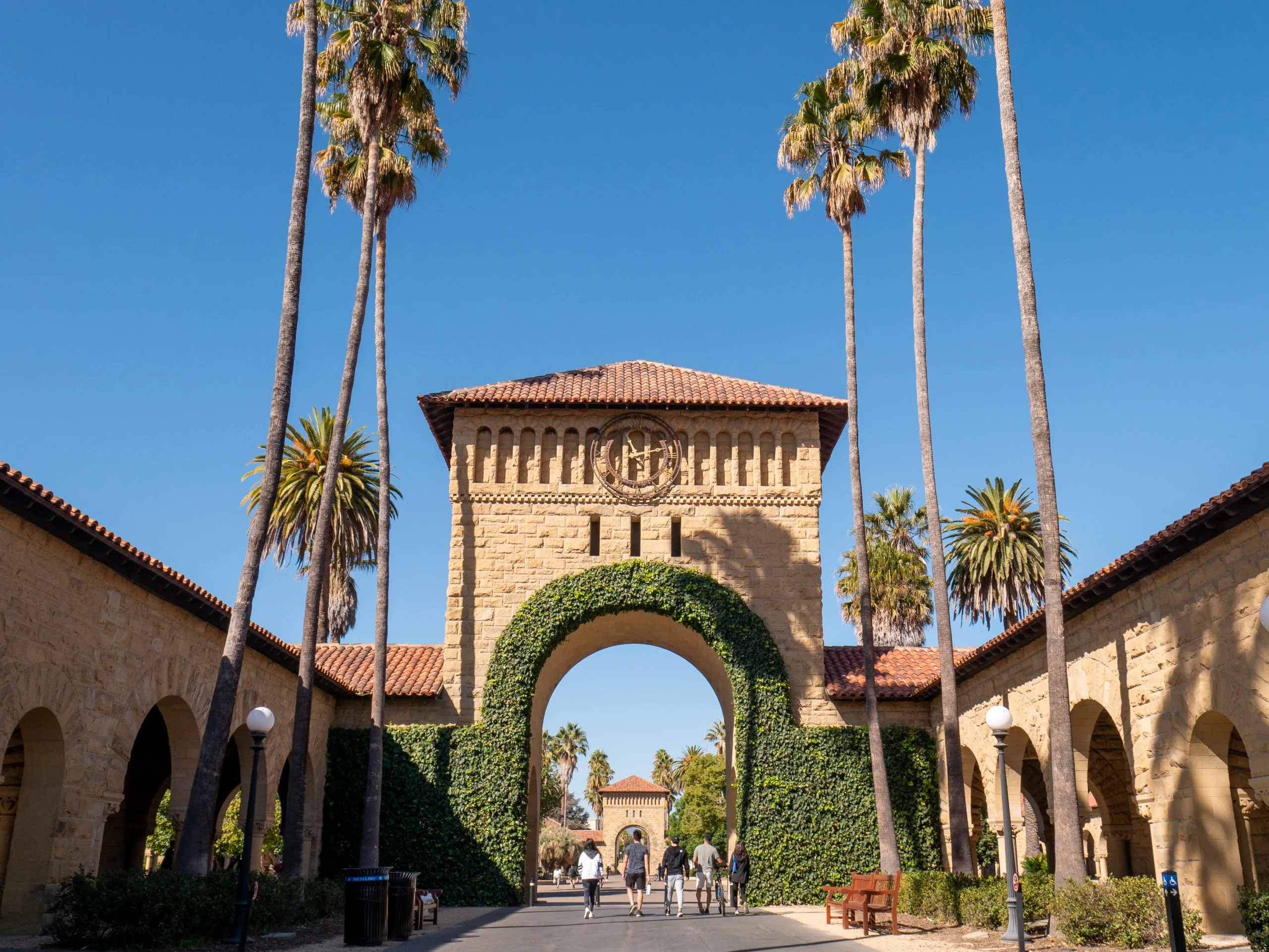 Stanford University – Chương trình hỗ trợ khởi nghiệp ngay trong khuôn viên trường có gì đặc biệt mà các đại học khác không có?