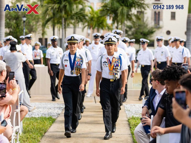 Trường nội trú Admiral Farragut Academy gây ấn tượng với những con số "biết nói"