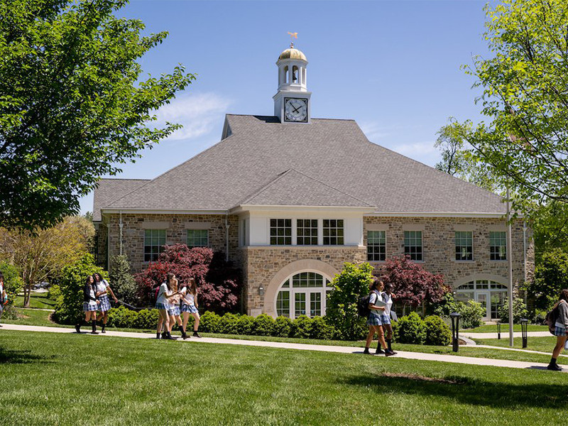 Trường nội trú St. Timothy’s School: Học bổng và Hỗ trợ tài chính