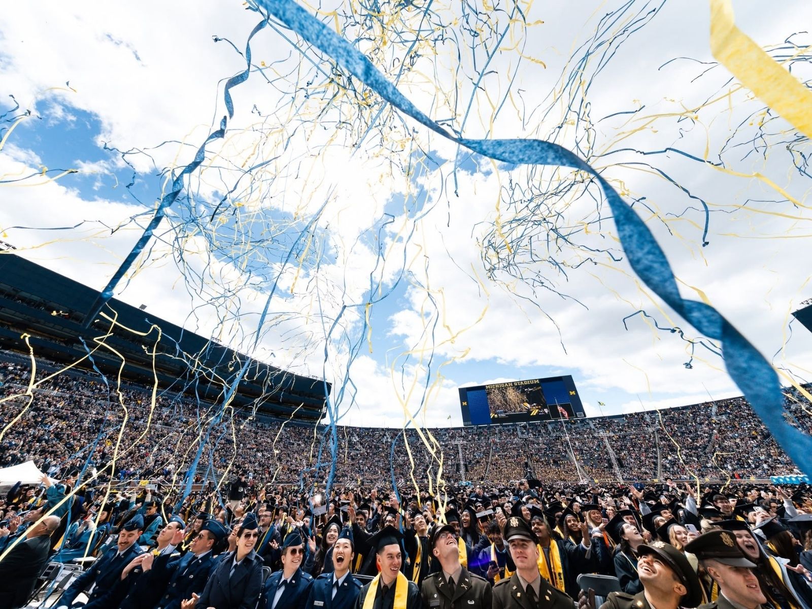 University of Michigan, Ann Arbor – Chất lượng Ivy League, học phí chỉ bằng một nửa