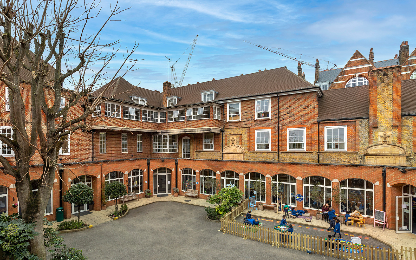 Trường nội trú St. James School: Học bổng và Hỗ trợ tài chính