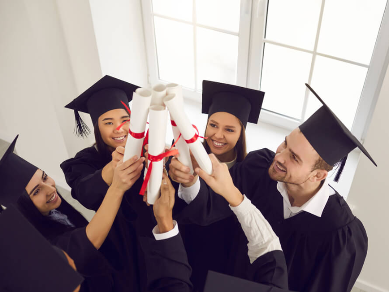Du học Mỹ sau khi tốt nghiệp đại học: Cơ hội hay thách thức lớn?