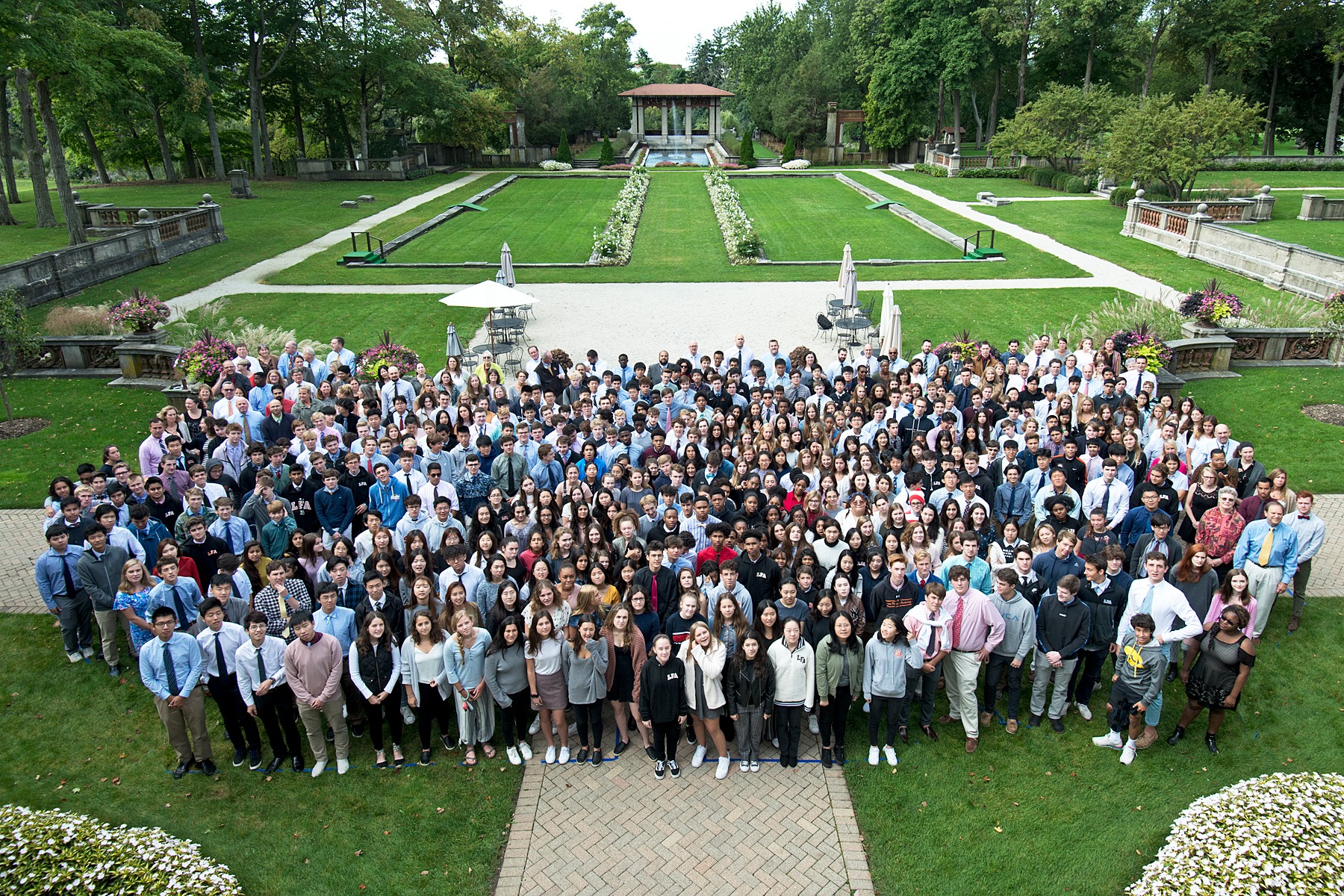 Bí mật ít người biết: Các trường công lập Mỹ có chương trình đào tạo ngang Ivy League