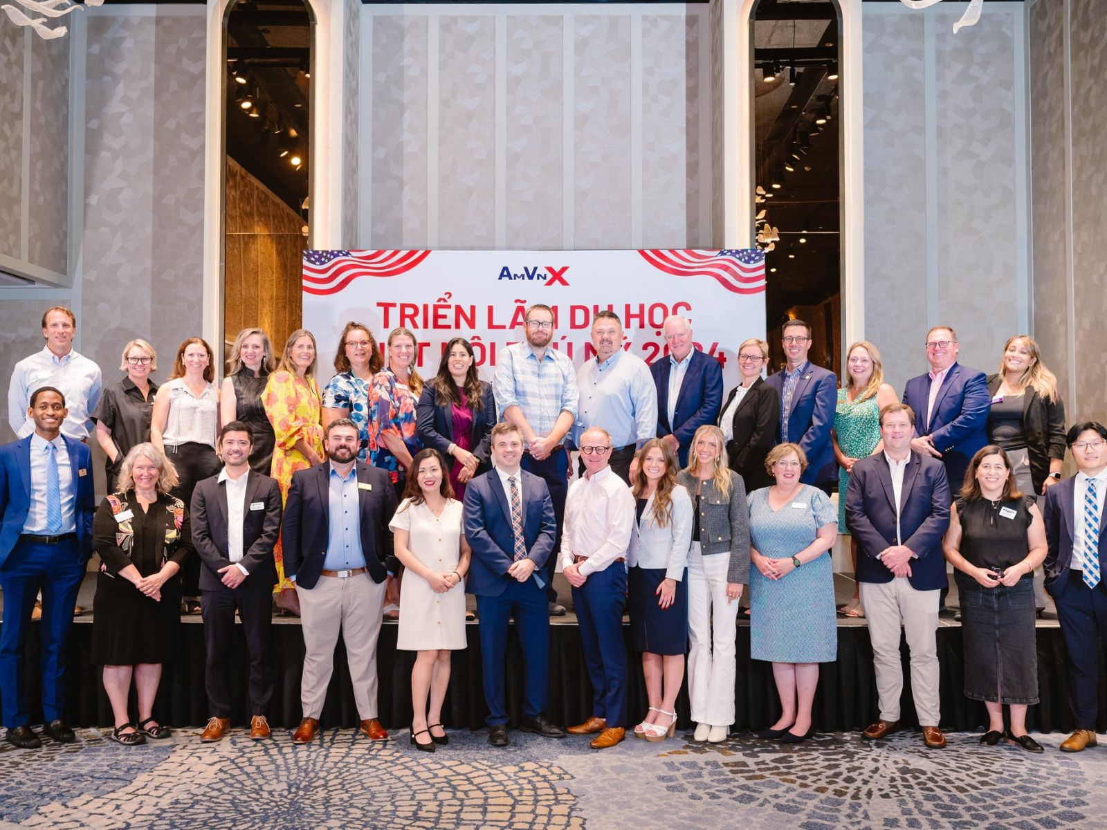 AMVNX - Tư Vấn Du Học Mỹ: 16 Năm Đưa 100+ Học Sinh Vào Trường THPT Nội Trú Hàng Đầu