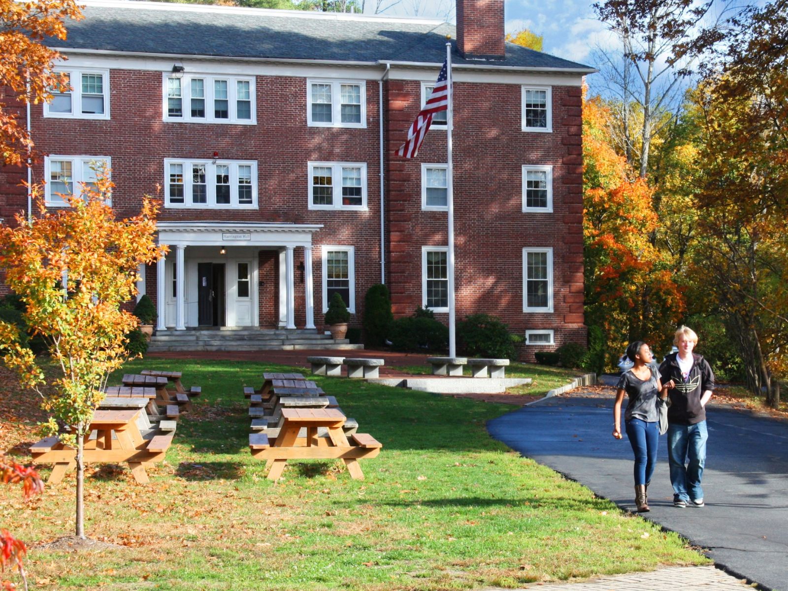 Chapel Hill - Chauncy Hall: Ngôi Trường Nội Trú Ưu Tú Với Tỷ Lệ Đỗ Đại Học 100%