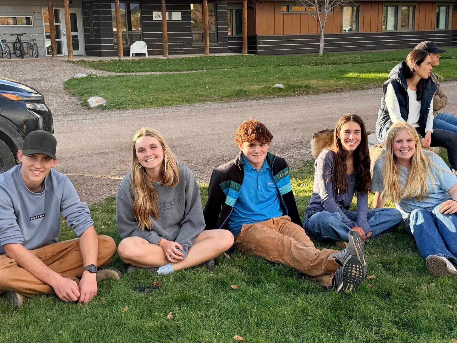 AMVNX phỏng vấn độc quyền Trường phòng tuyển sinh Colorado Rocky Mountain School