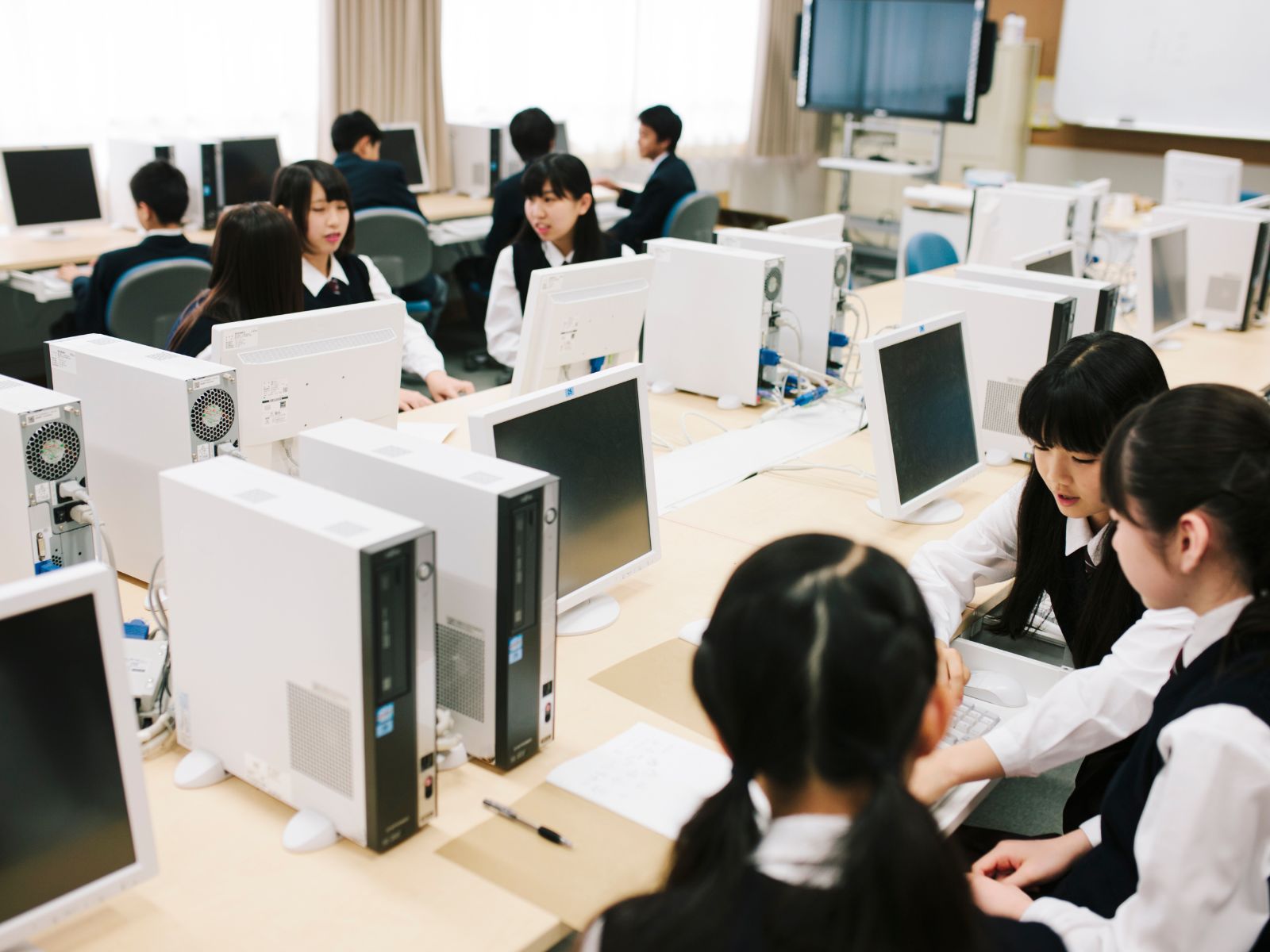 Thủ Tục Chuyển Trường Đại Học Mỹ A-Z: Quy Trình Transfer và Ảnh Hưởng Đến I-20