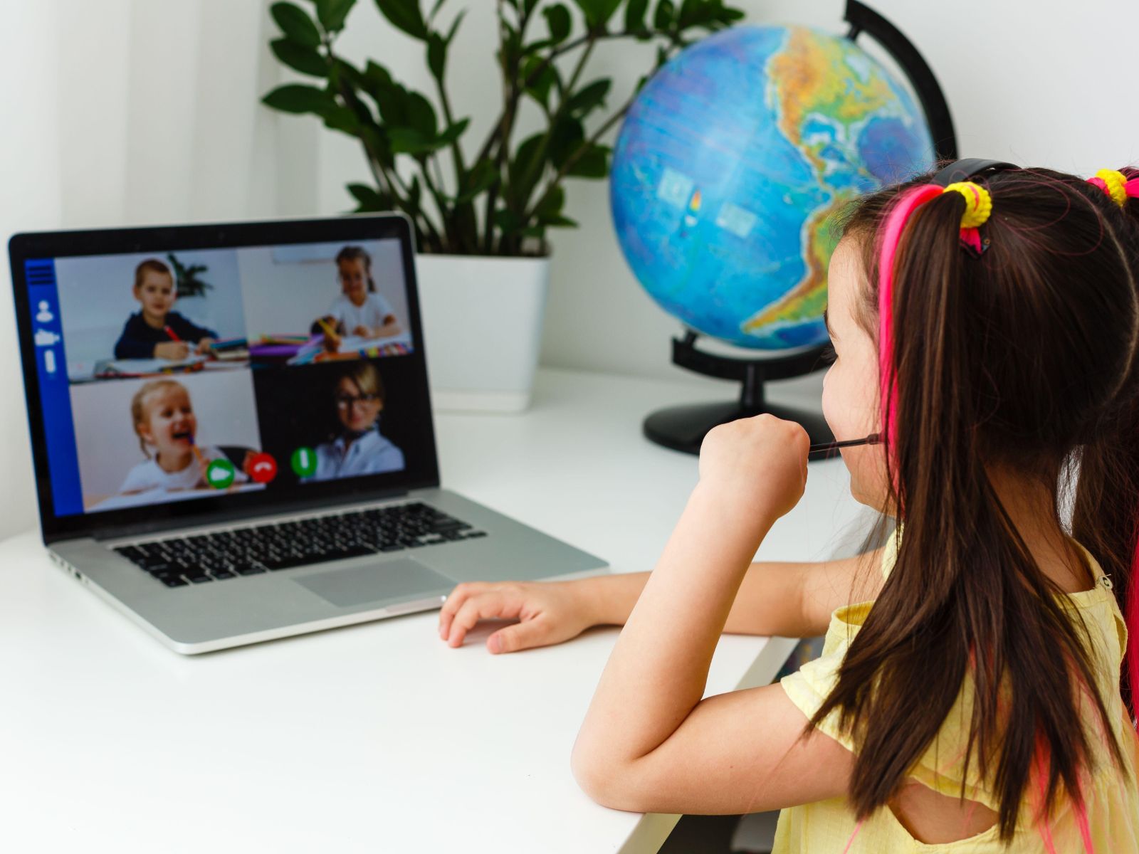 Hồ sơ đại học Mỹ gồm những gì? Hướng dẫn chi tiết GPA, Hoạt động ngoại khóa và Lãnh đạo