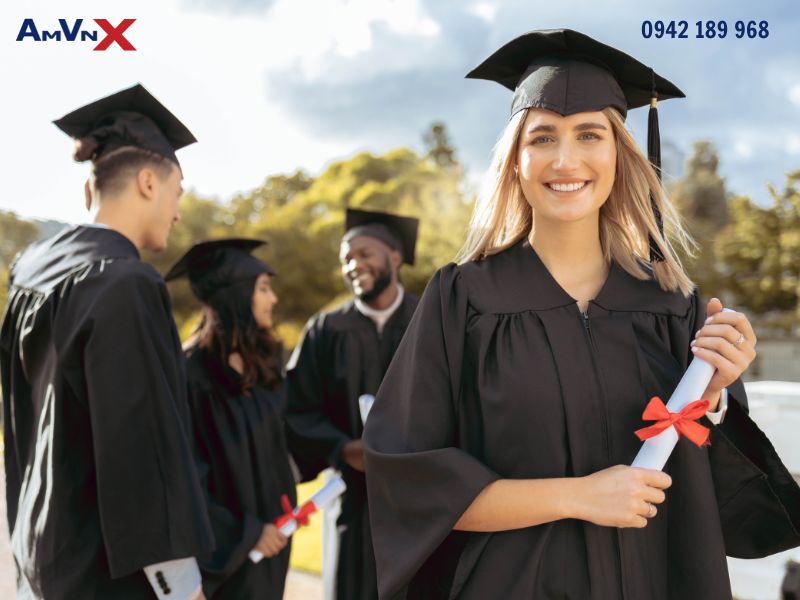 Học bổng toàn phần là gì?