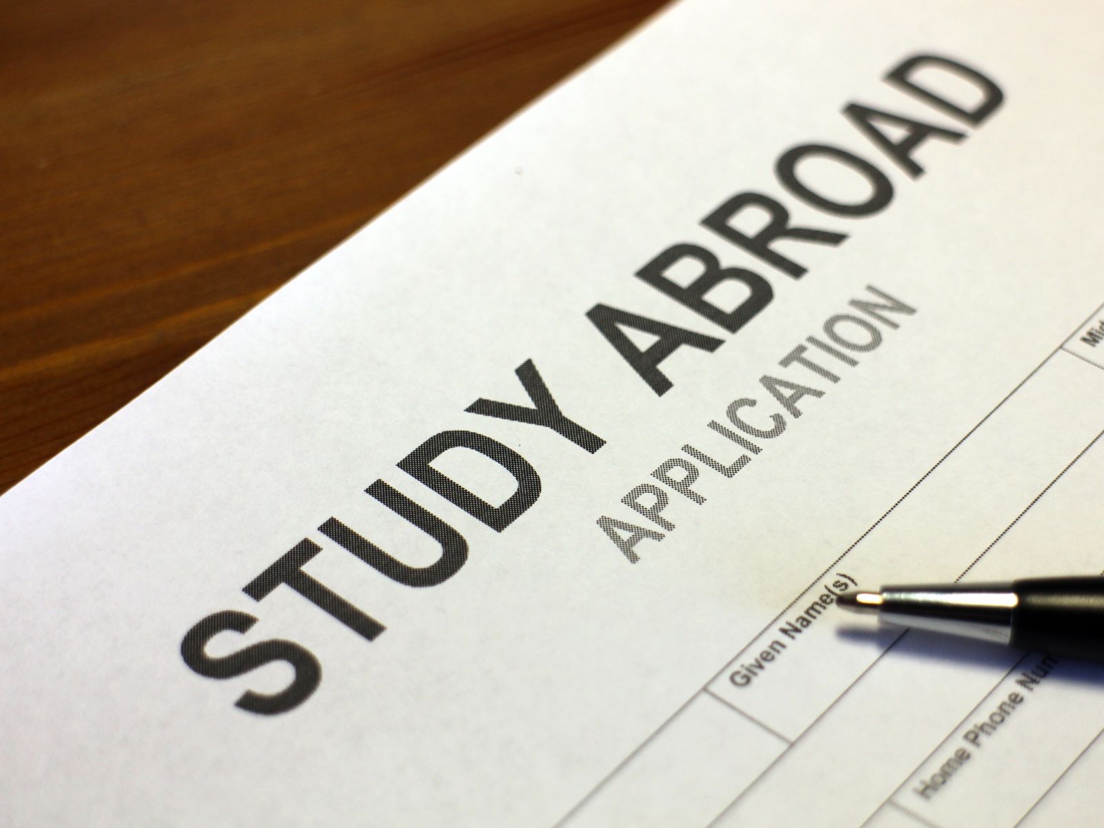 Lầm tưởng tai hại: Làm hồ sơ học bổng giống như xét tuyển đại học?